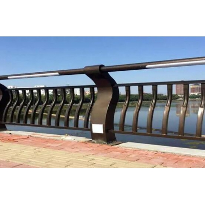 橋梁欄桿到底是為了美觀還是為了防護